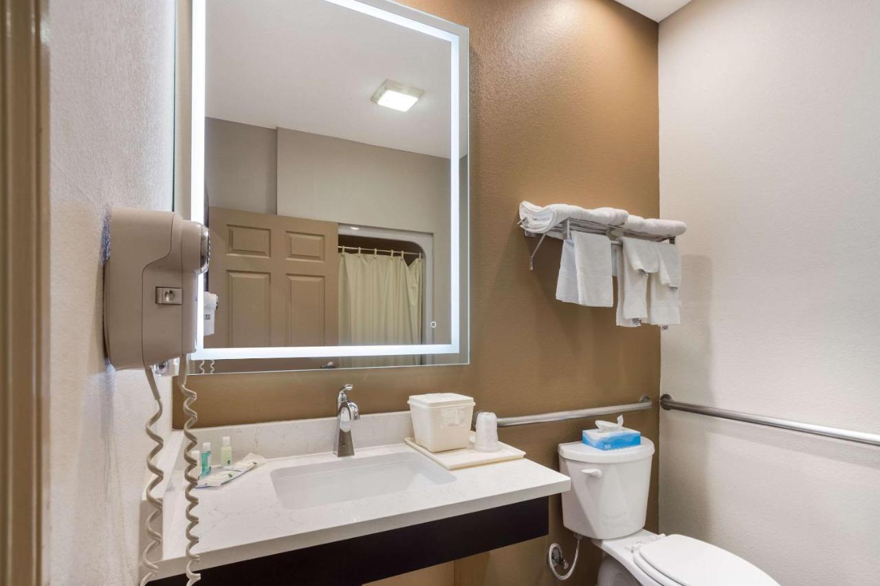 Quality Inn & Suites Pearl-Jackson Εξωτερικό φωτογραφία