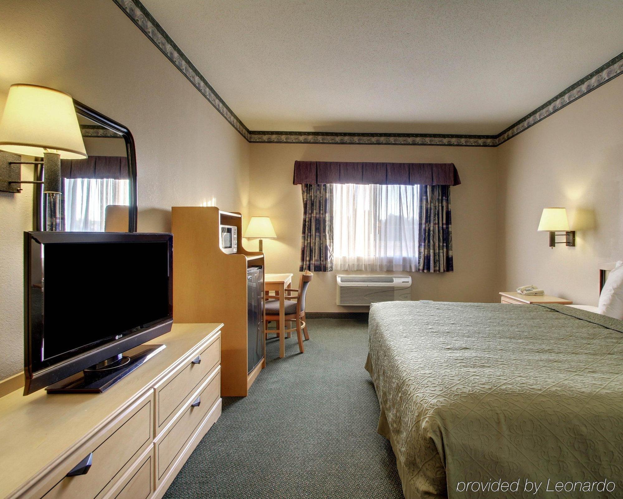 Quality Inn & Suites Pearl-Jackson Εξωτερικό φωτογραφία