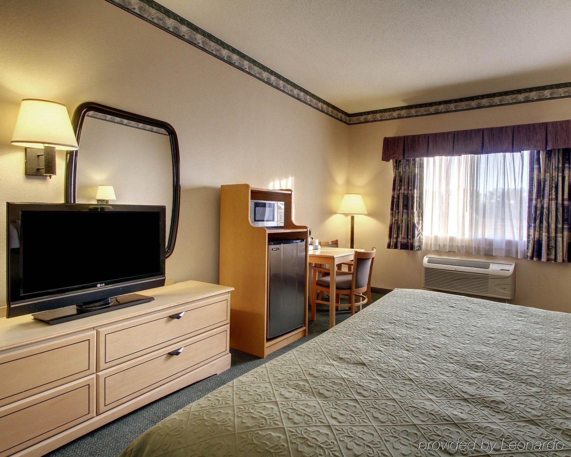 Quality Inn & Suites Pearl-Jackson Εξωτερικό φωτογραφία